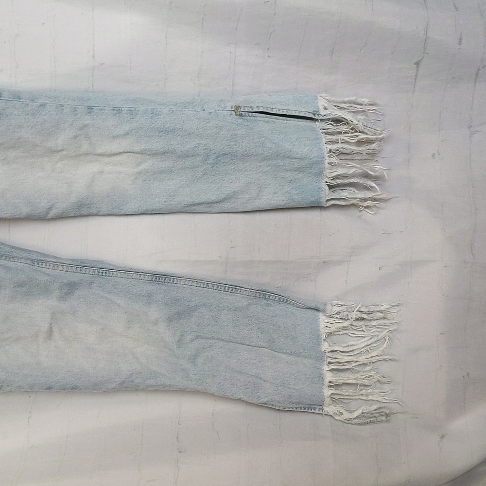 Zara light wash frayed tassel hem ankle cropped jeans - Picture 2 of 8